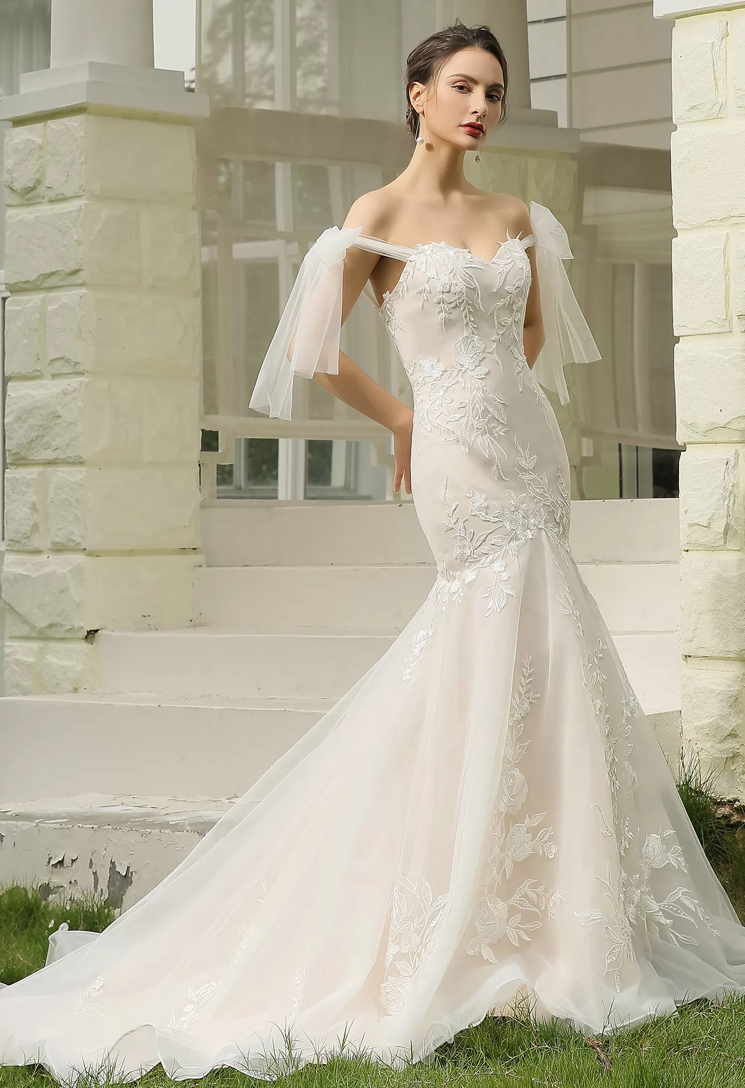 Floral Lace Mermaid Bridal Gown With  Detachable Tulle Sleeves
