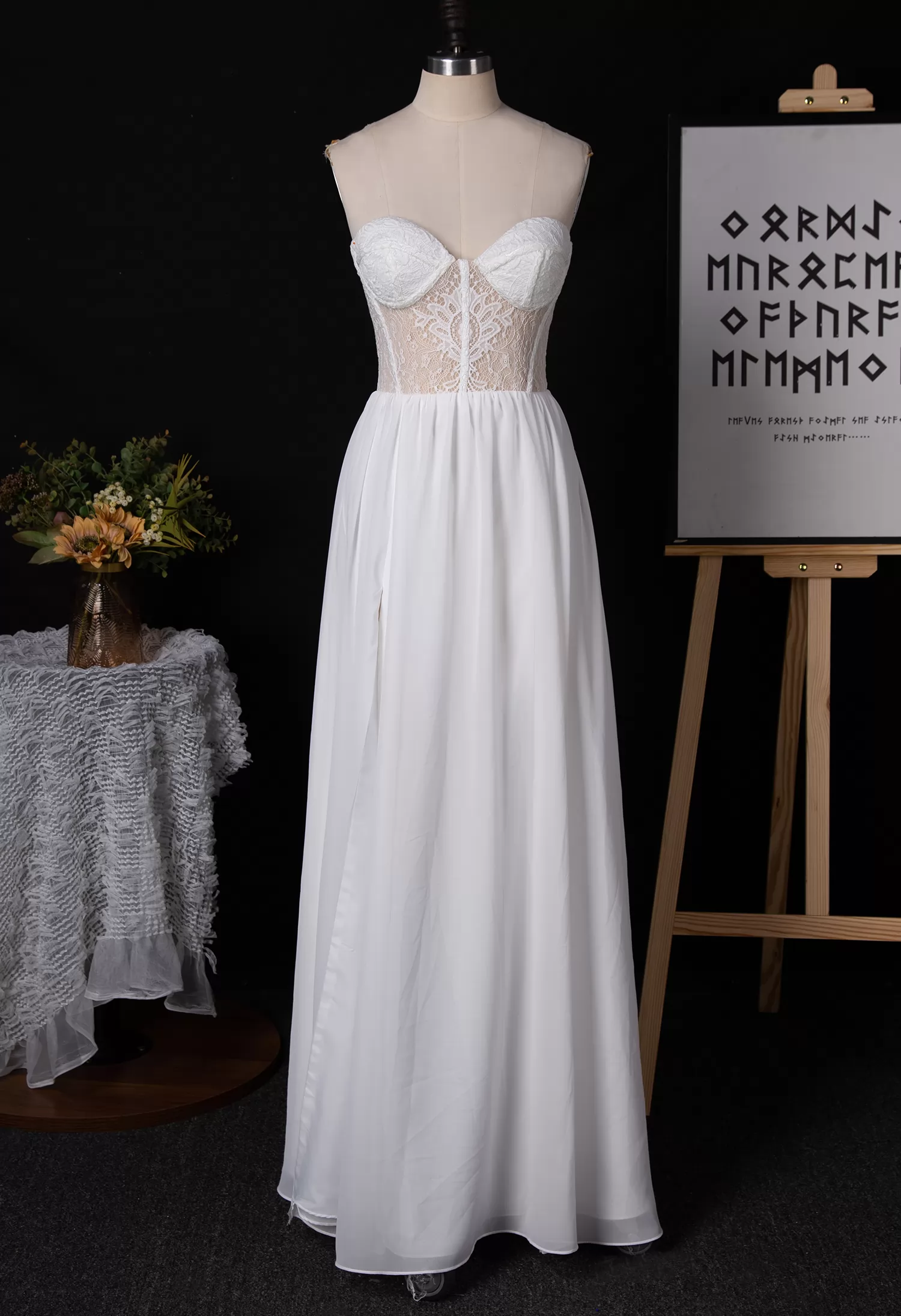 Strapless Sweetheart Chiffon Wedding Dress